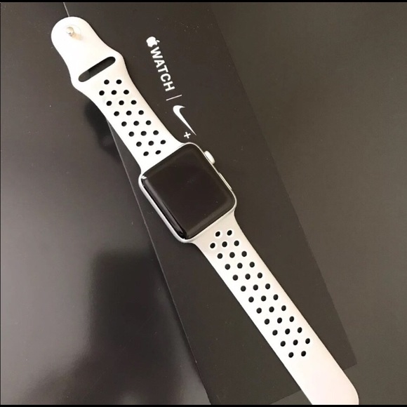 Apple Watch - Picture 4 of 8